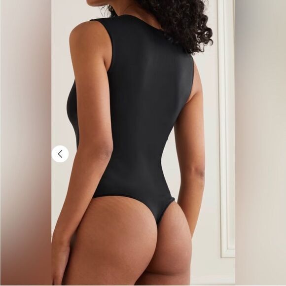 SKIMS Essential Raw High Crew Neck Onyx Bodysuit Sz S/M NWOT - Picture 15 of 15